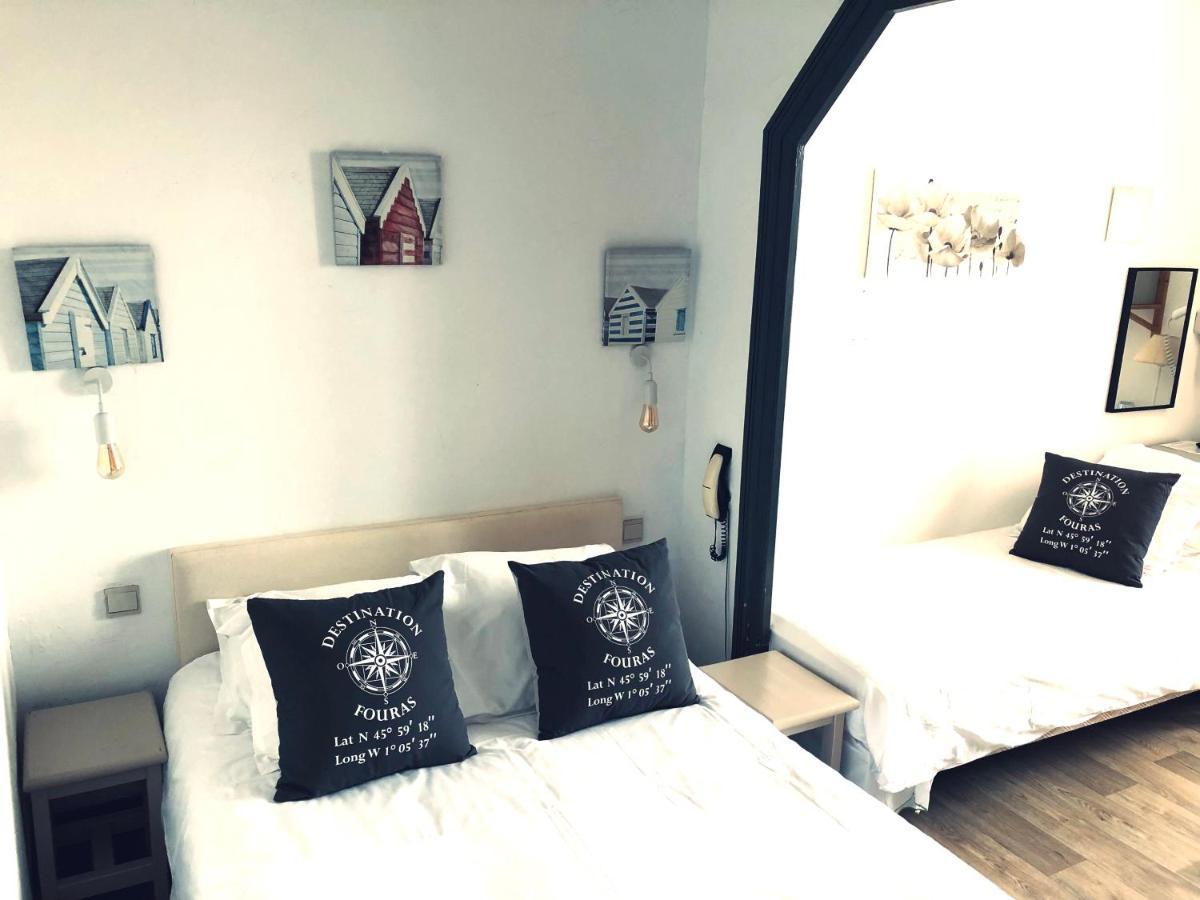 Hotel 2 Etoiles Et Restaurant Le Galet Bleu ฟูราส ภายนอก รูปภาพ